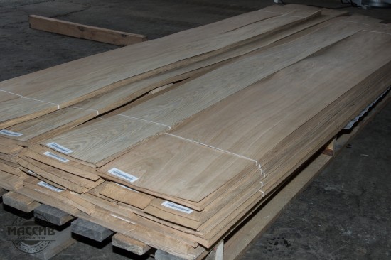 Шпон Дуб 0,6 мм (Тангенциальный)