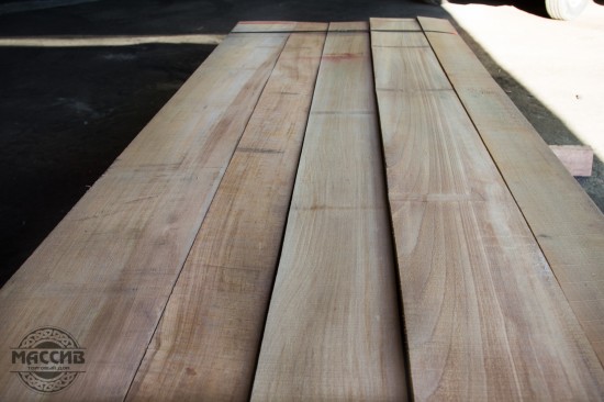Доска столярная. Бук. Длина 0,4-0,9 м, толщина 50 мм