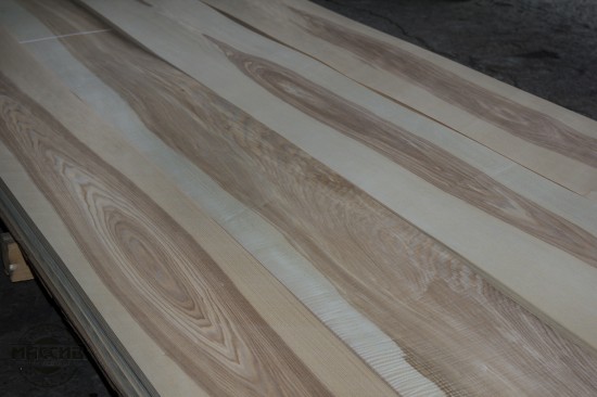 Шпон Ясень Оливковый 0,6мм (Тангенциальный)