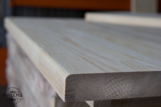 Ступени из сосны. Сорт: АА. Размер: 40*600*1500