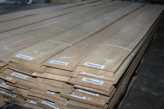 Шпон Дуб 0,6мм (Радиальный)