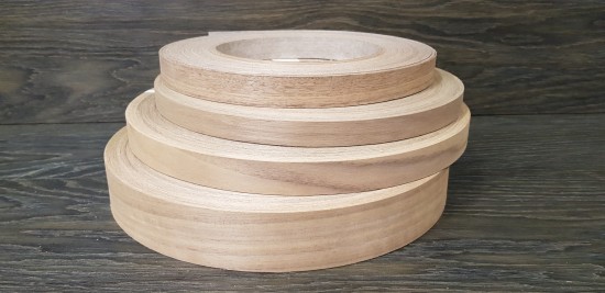 Кромка 24 мм из шпона Орех Американский (с клеем)